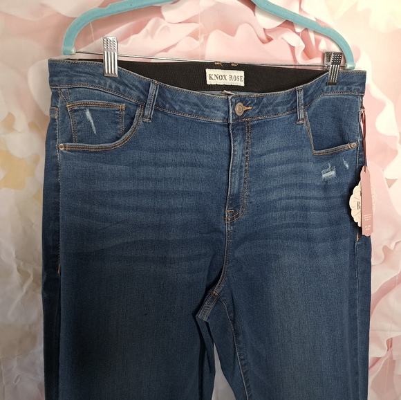 NWT Knox Rose Plus Size High Rise Distressed Bootcut Jeans Dark Wash - Picture 10 of 16